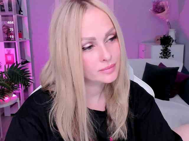 LibbyNora webcam
