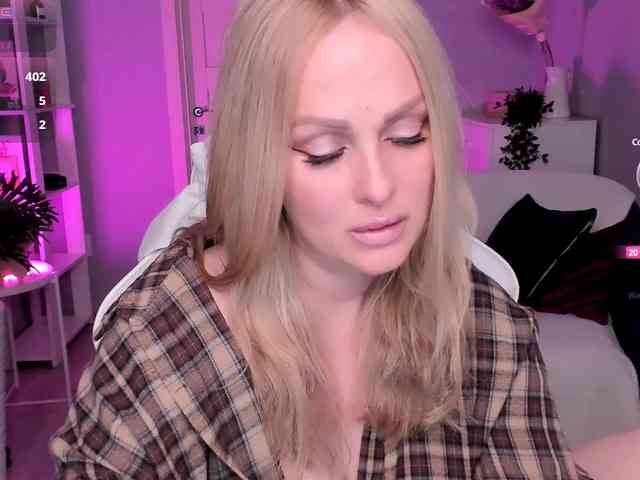 LibbyNora webcam