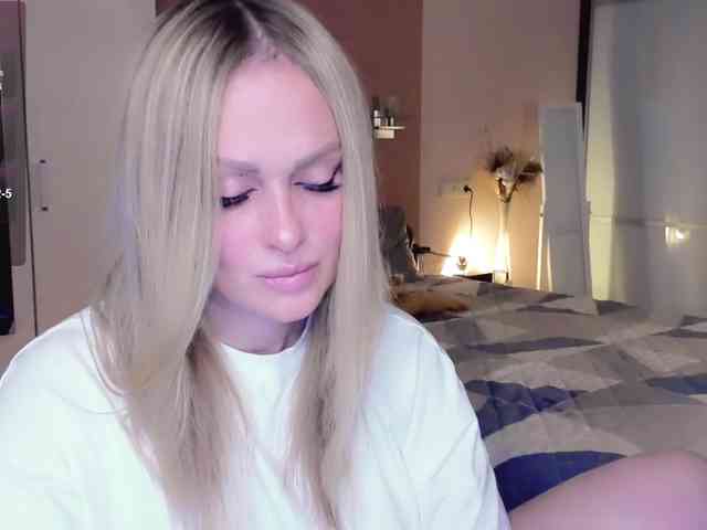 LibbyNora webcam