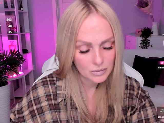 LibbyNora webcam