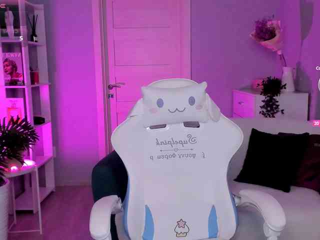 LibbyNora webcam