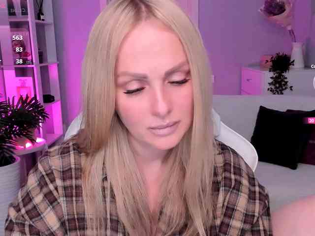 LibbyNora webcam