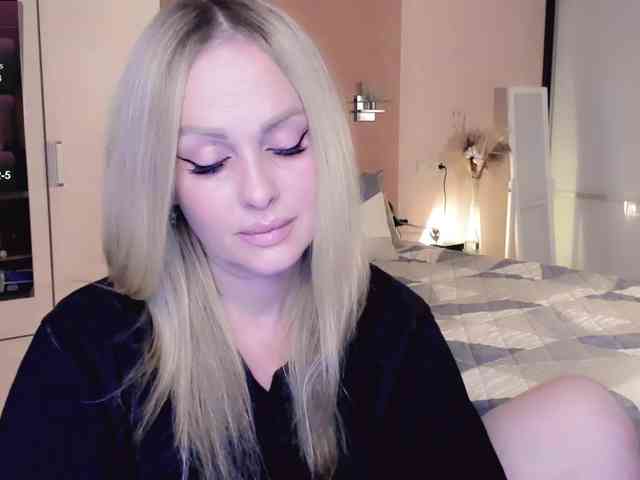 LibbyNora webcam