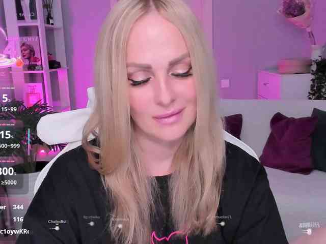 LibbyNora webcam