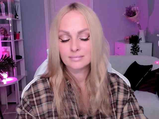 LibbyNora webcam