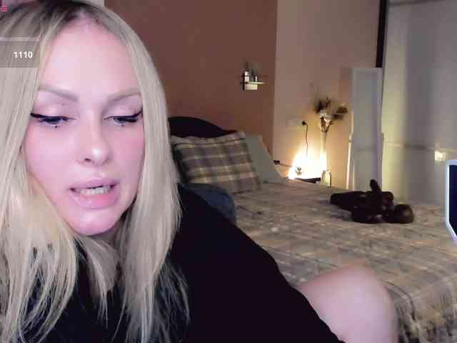 LibbyNora webcam