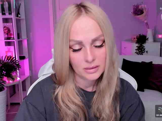 LibbyNora webcam