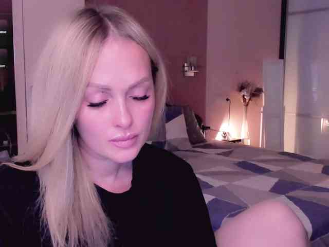 LibbyNora webcam