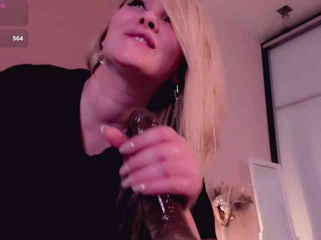LibbyNora webcam