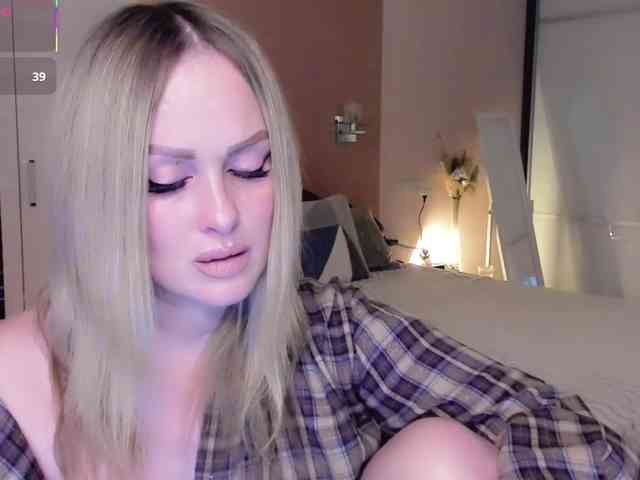 LibbyNora webcam