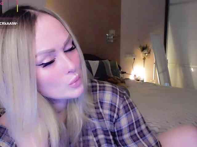 LibbyNora webcam