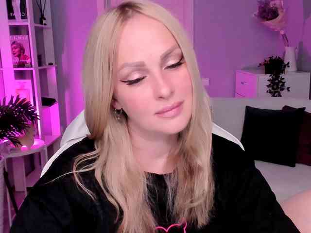 LibbyNora webcam