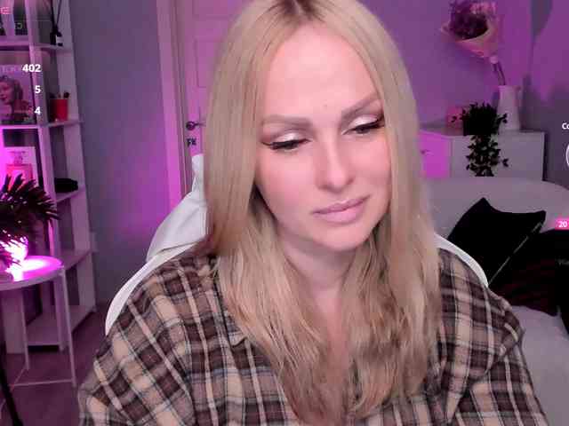 LibbyNora webcam
