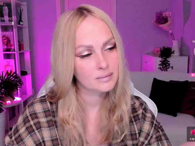 LibbyNora webcam