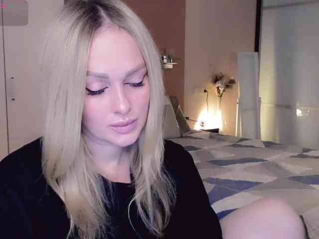 LibbyNora webcam