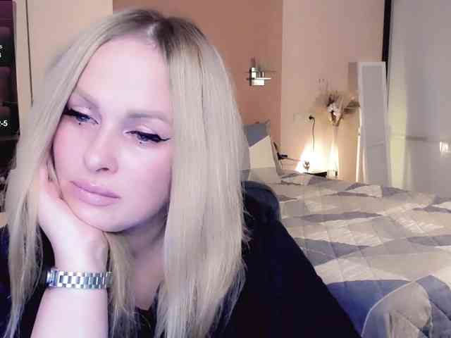 LibbyNora webcam