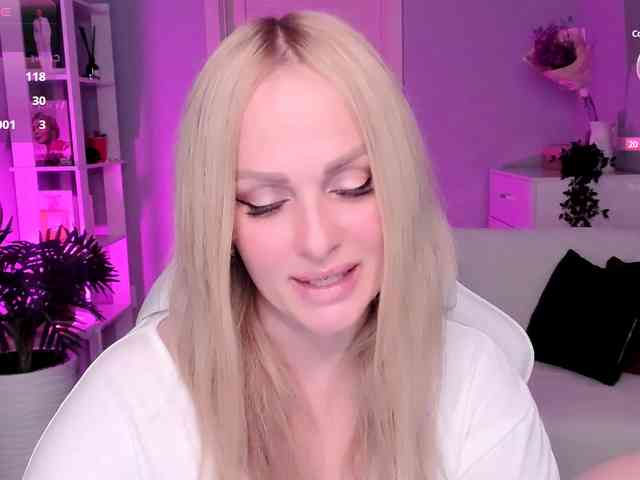 LibbyNora webcam