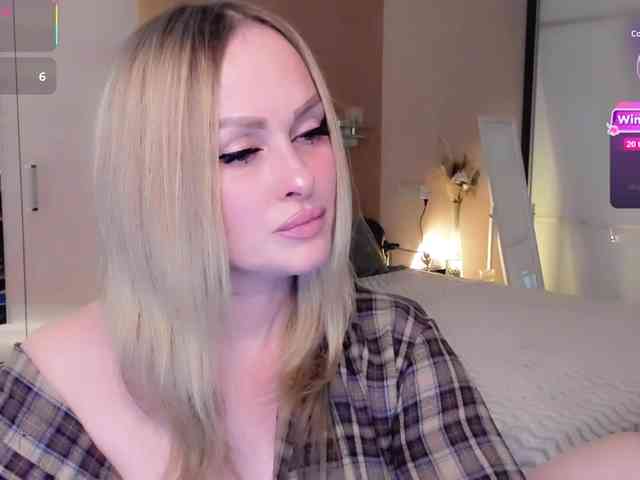 LibbyNora webcam