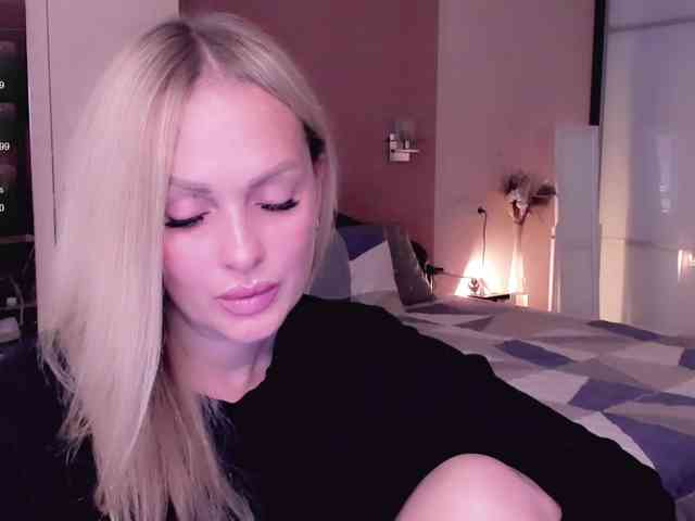 LibbyNora webcam