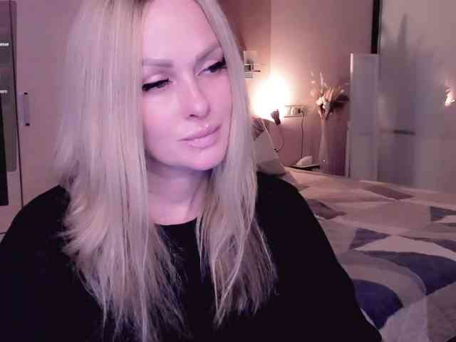 LibbyNora webcam