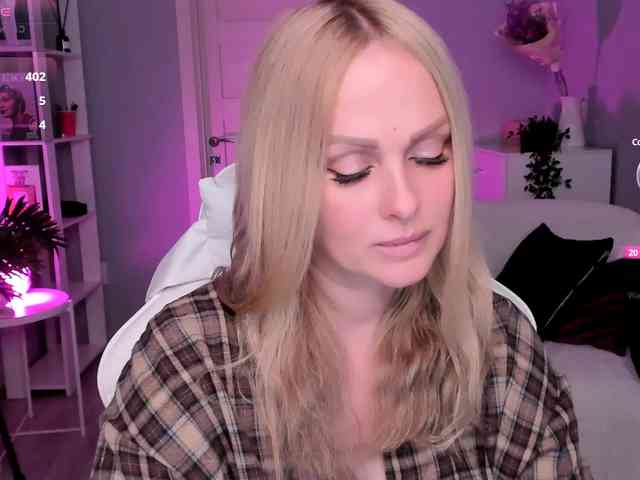 LibbyNora webcam