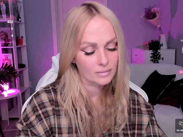 LibbyNora webcam