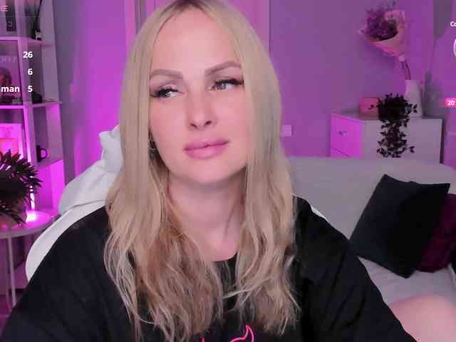 LibbyNora webcam
