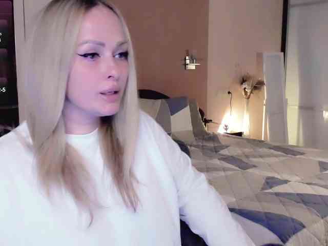 LibbyNora webcam