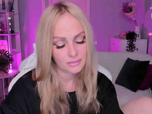 LibbyNora webcam