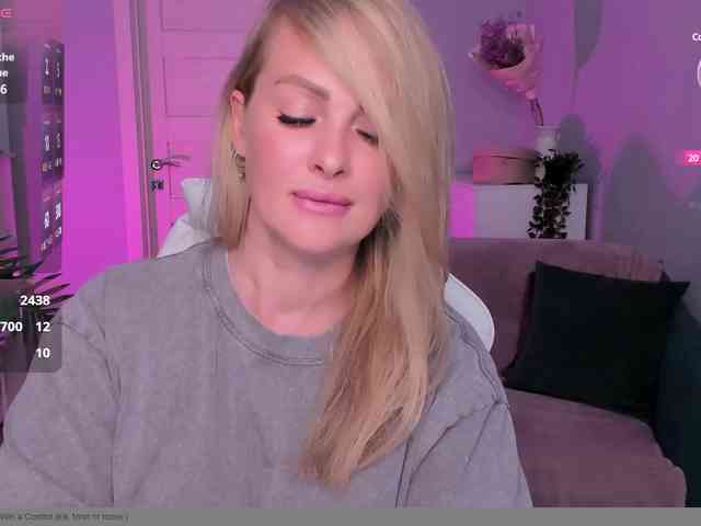 LibbyNora webcam
