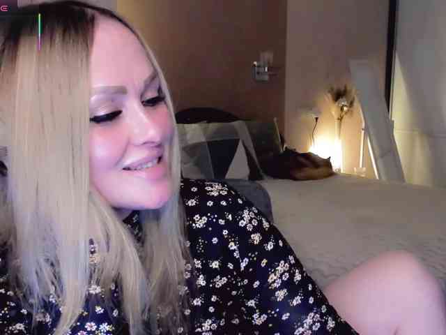 LibbyNora webcam