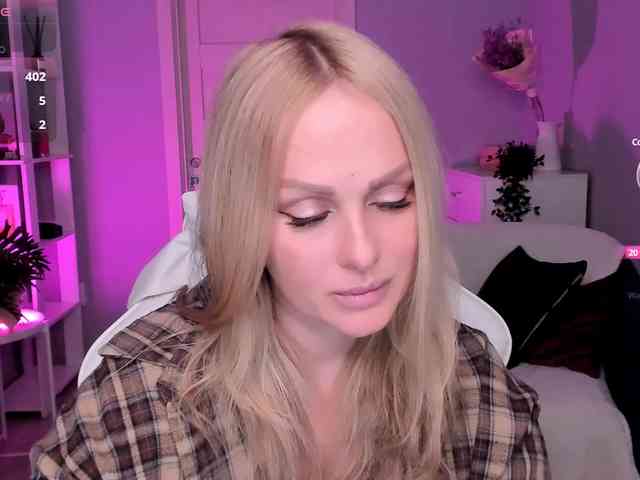 LibbyNora webcam