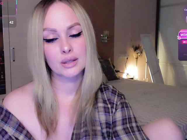 LibbyNora webcam