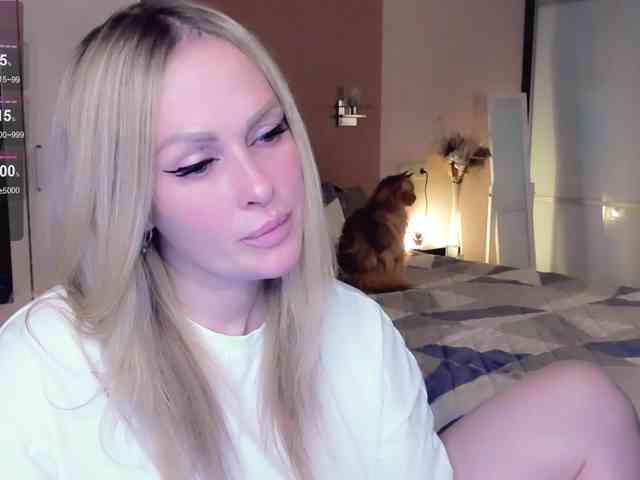 LibbyNora webcam