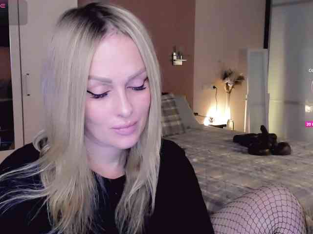 LibbyNora webcam