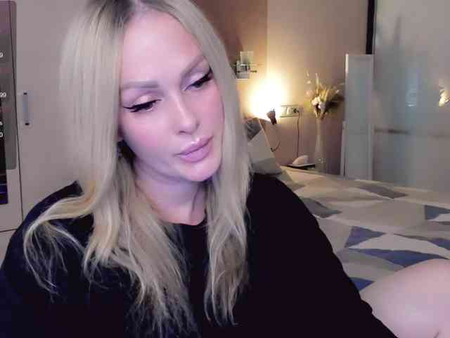 LibbyNora webcam