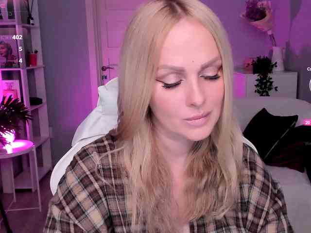 LibbyNora webcam
