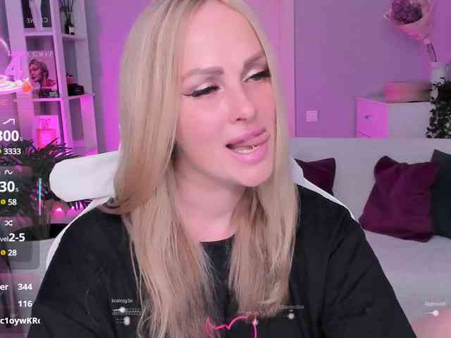 LibbyNora webcam