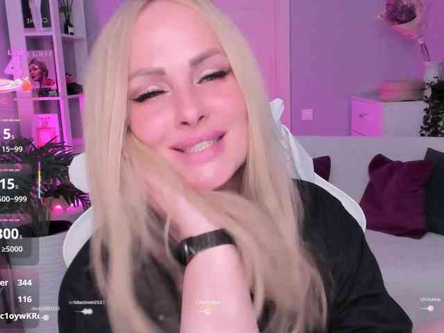 LibbyNora webcam
