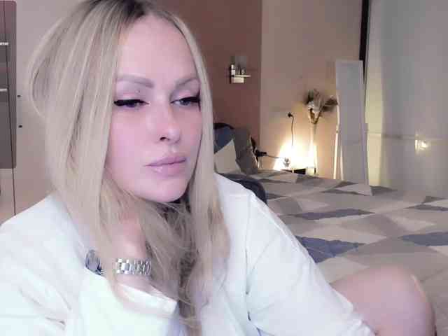 LibbyNora webcam