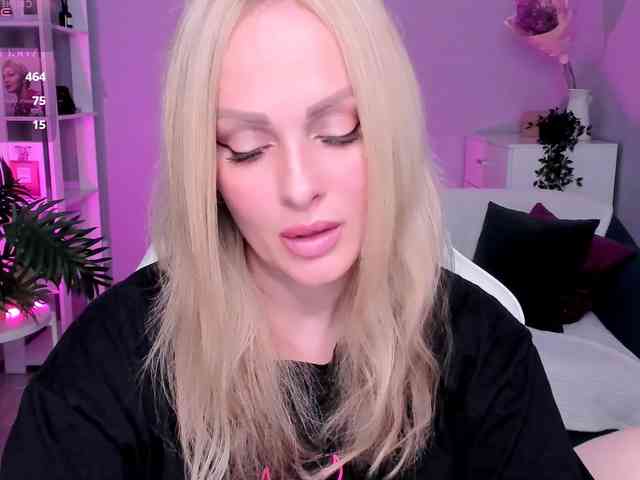 LibbyNora webcam