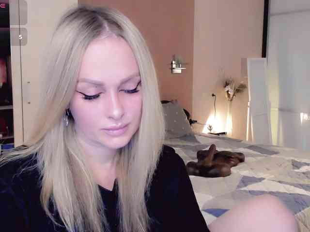 LibbyNora webcam