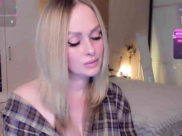 LibbyNora webcam