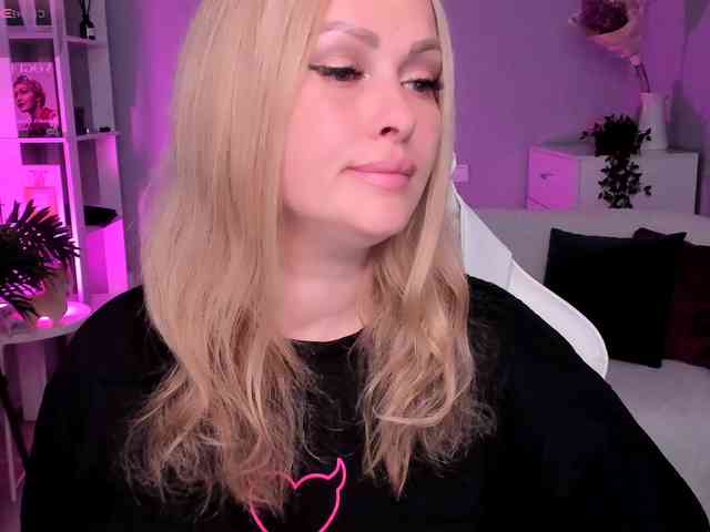 LibbyNora webcam