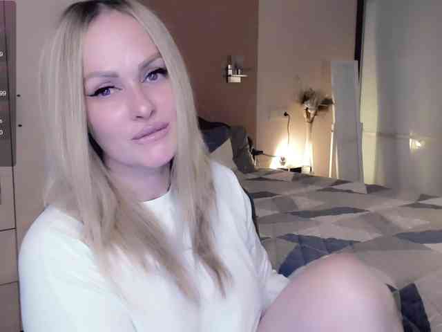 LibbyNora webcam