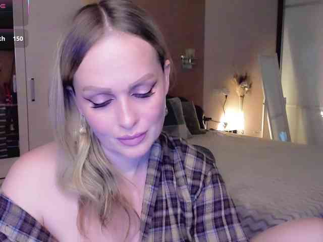 LibbyNora webcam