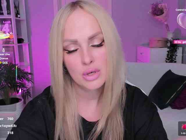 LibbyNora webcam