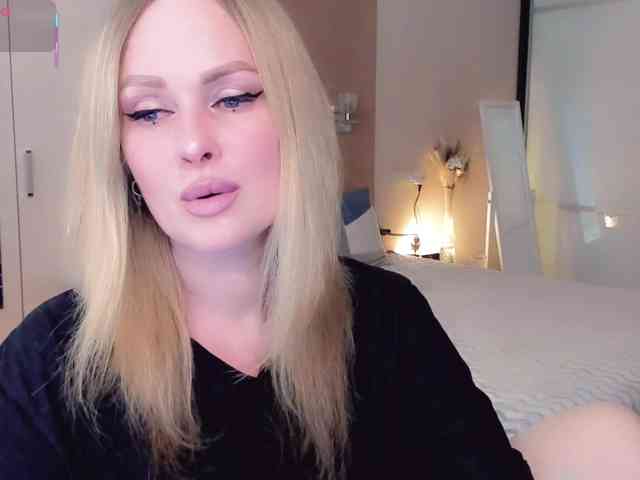 LibbyNora webcam