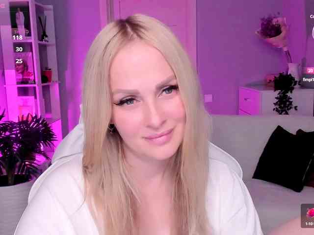 LibbyNora webcam