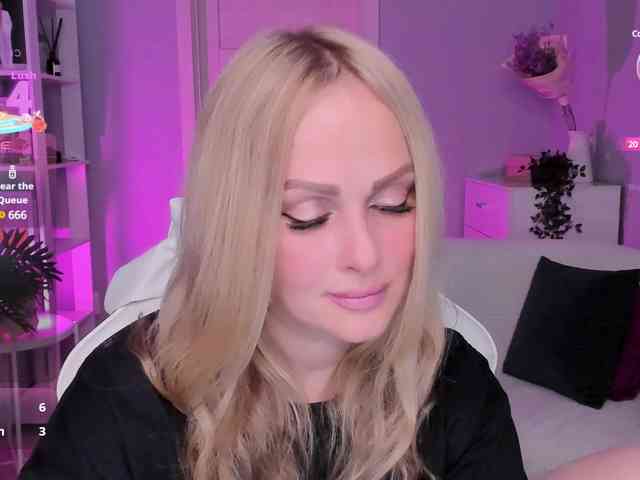 LibbyNora webcam
